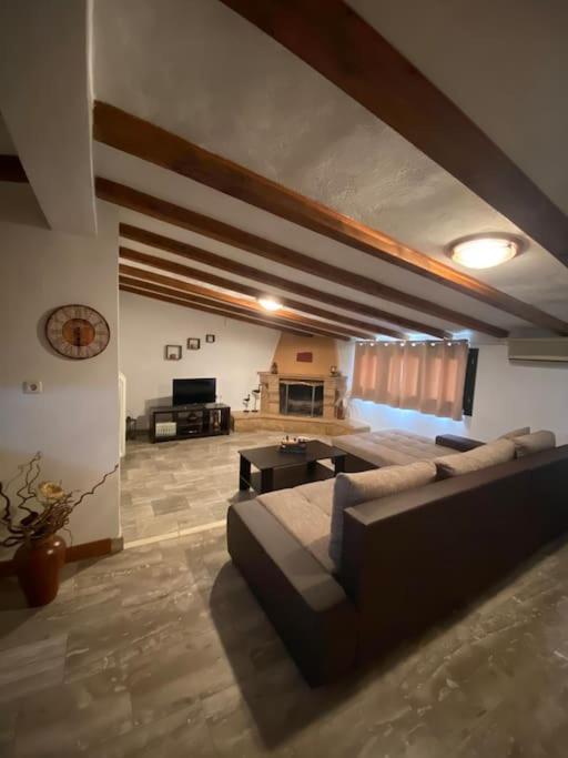 Best View Of Meteora In "Stavros Home" กาลัมปากา ภายนอก รูปภาพ